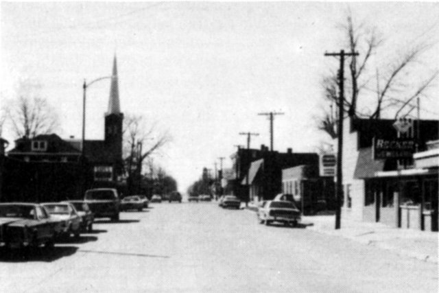 mainstreetlookingsouth21981.jpg